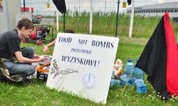  Food Not Bombs