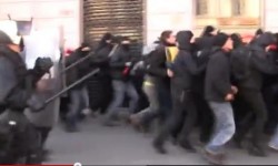  Niemiecka antifa wycofuje się przed policją